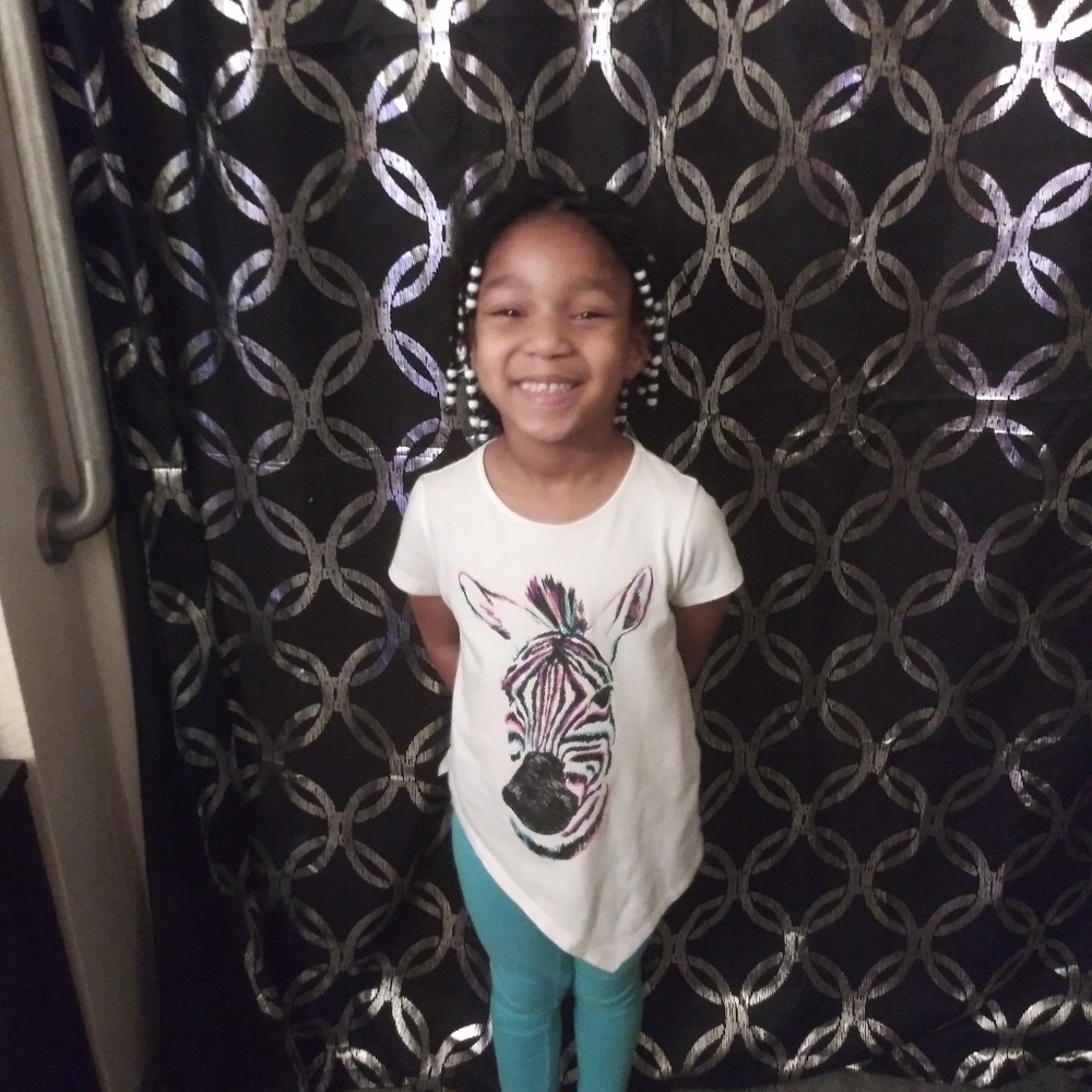 Meet your Posher, Laniya